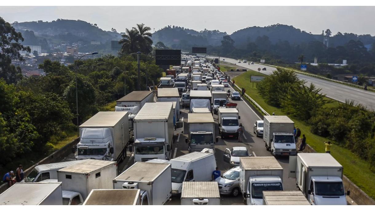 Brazil – Grevës së kamionistëve i bashkohet edhe Sindikata e Punëtorëve të Petrokimisë