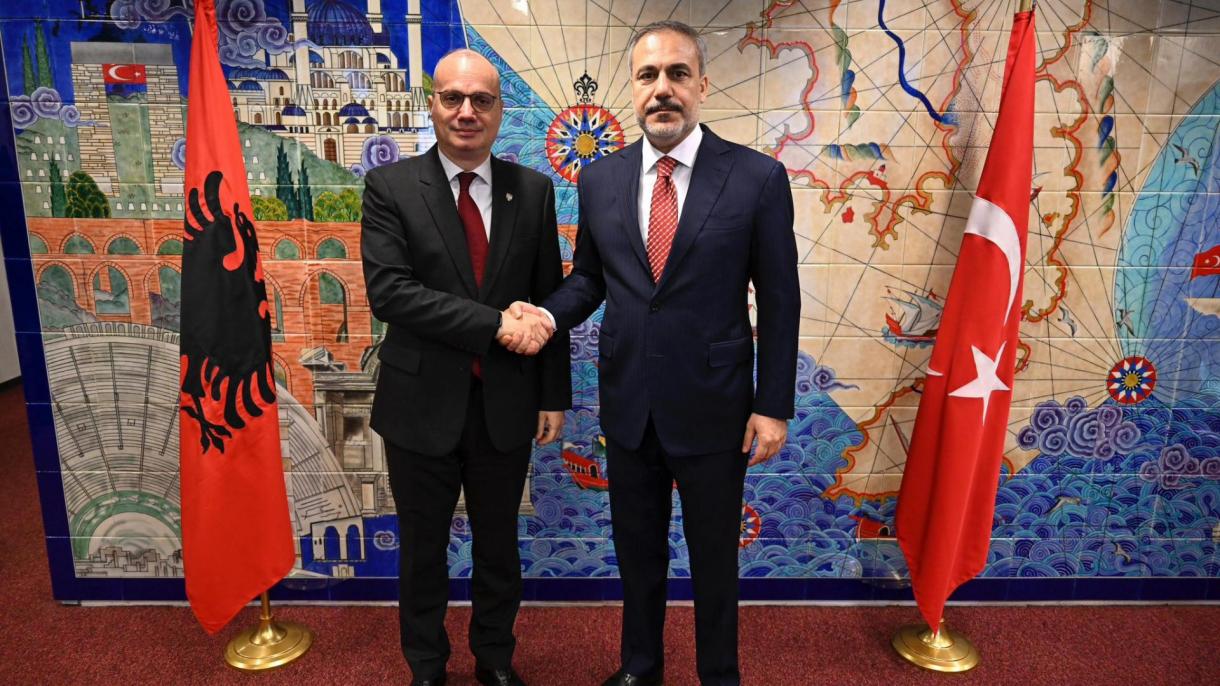 فیدان با وزرای خارجه آلبانی و استونی در بروکسل دیدار کرد