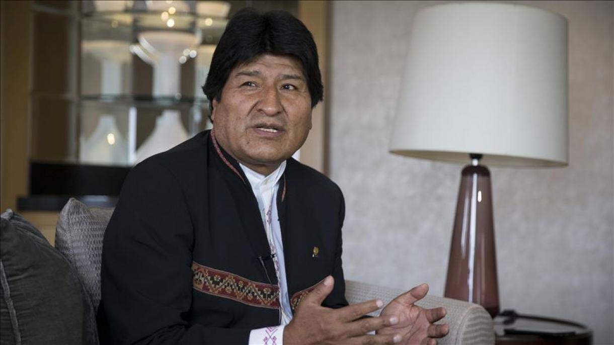 Evo Morales viaja para a Argentina para analisar a possibilidade de sediar a Copa do Mundo de 2030