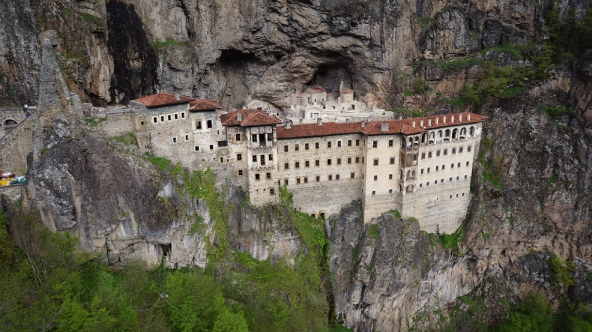 Mosteiro de Sumela volta a abrir as suas portas