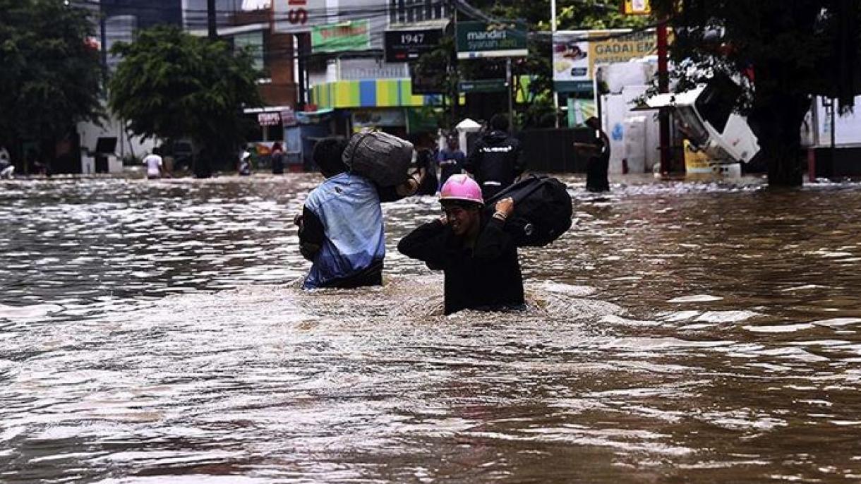 تاثیرات منفی سیلاب در اندونزی