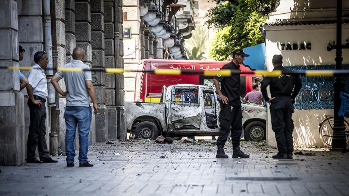 Tunisie : 2 attentats à Tunis, dont un à une centaine de mètres de l'ambassade de France