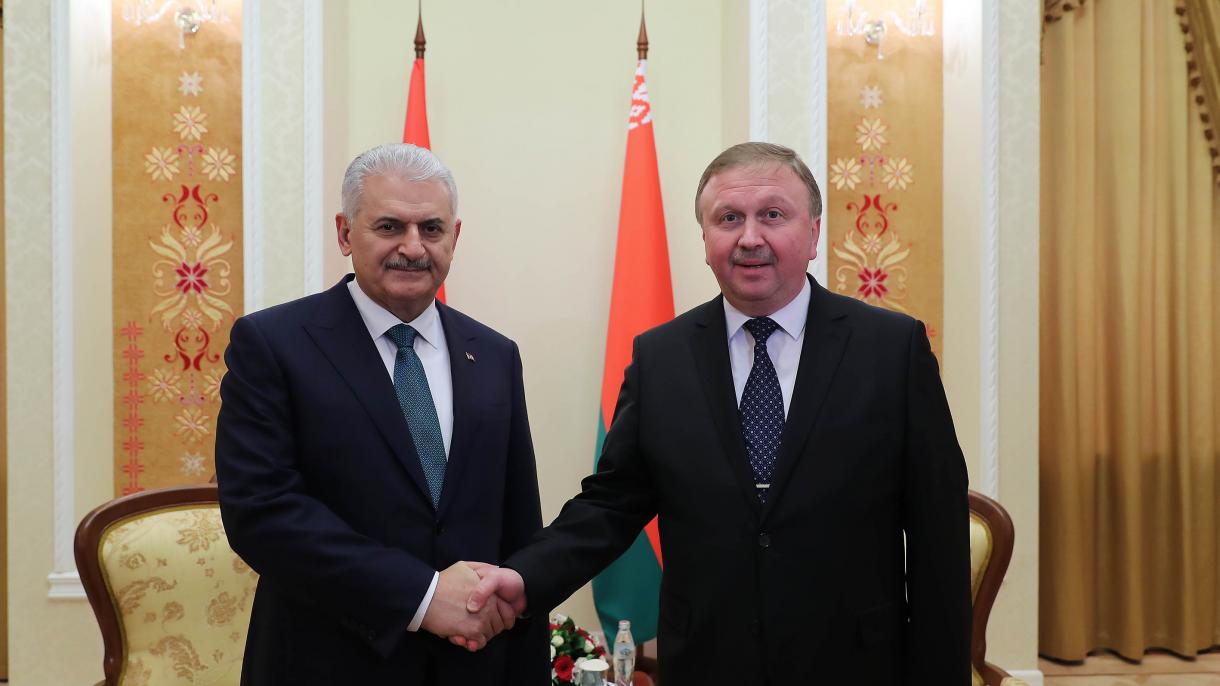 El primer ministro turco está de visita oficial en Bielorrusia