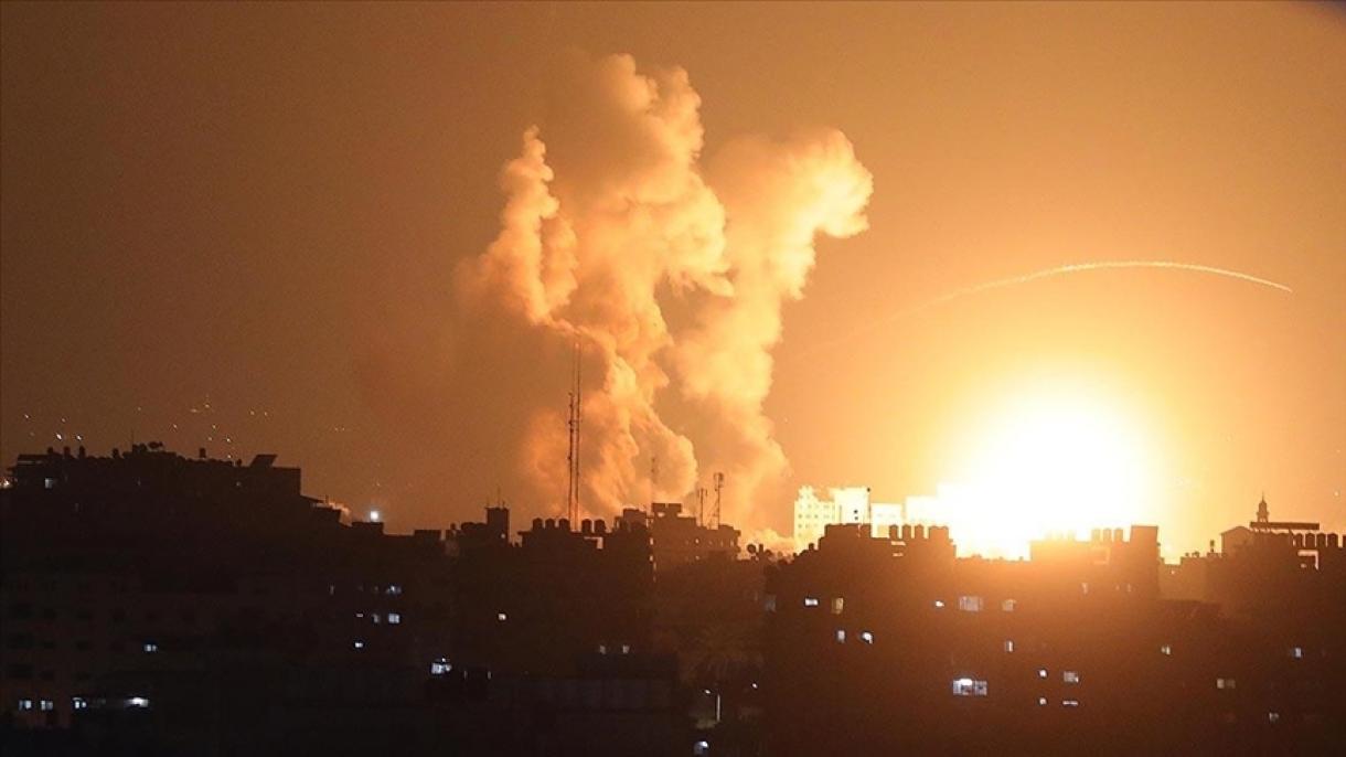 Az izraeli harci gépek légicsapásokat mértek a blokád alatt álló Gázai övezetre