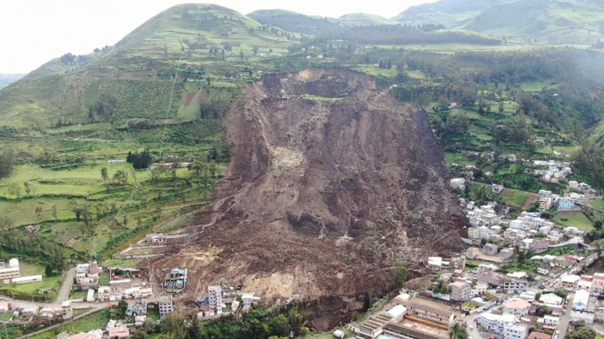 شمار قربانیان لغزش زمین در اکوادور به 65 نفر افزایش یافت