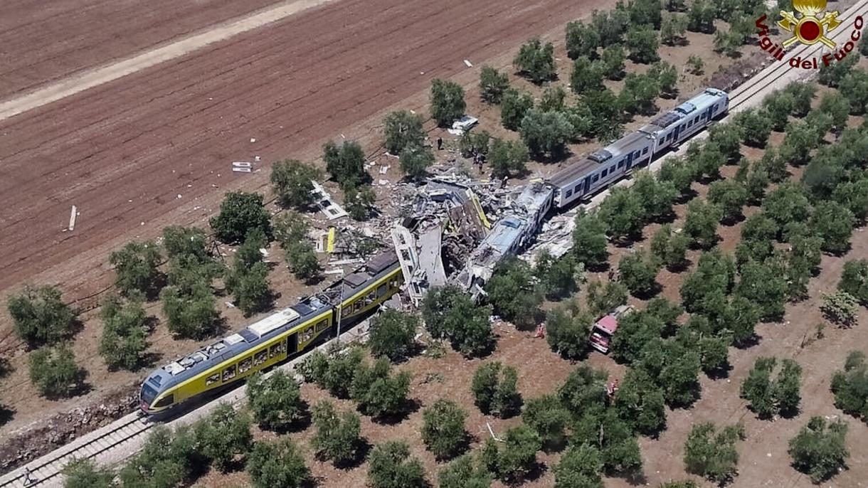 اٹلی  میں دو مسافرٹرینوں کے تصادم کے نتیجے میں دس افراد ہلاک