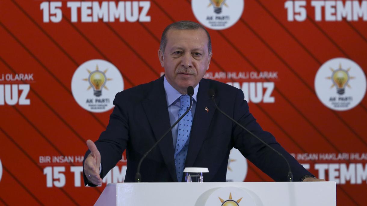 Presidente Erdogan parla alla cerimonia di commemorazione dei martiri