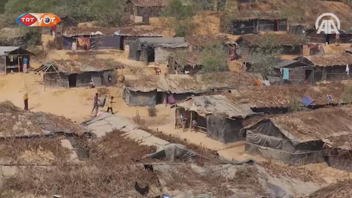 Se queman las casas de los musulmanes rohingya