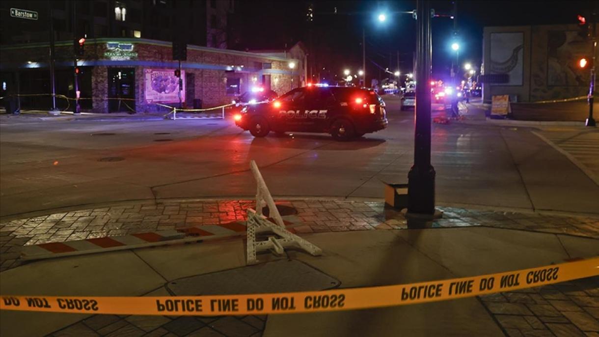 حمله با خودرو به میان جمعیت در آمریکا؛ 5 کشته و 40 مجروح