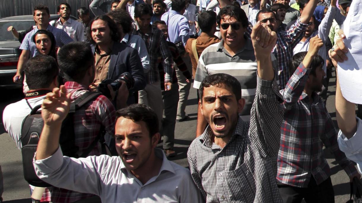 ایران در چهار دهه گذشته: تضادها، بنبستها و بحرانها