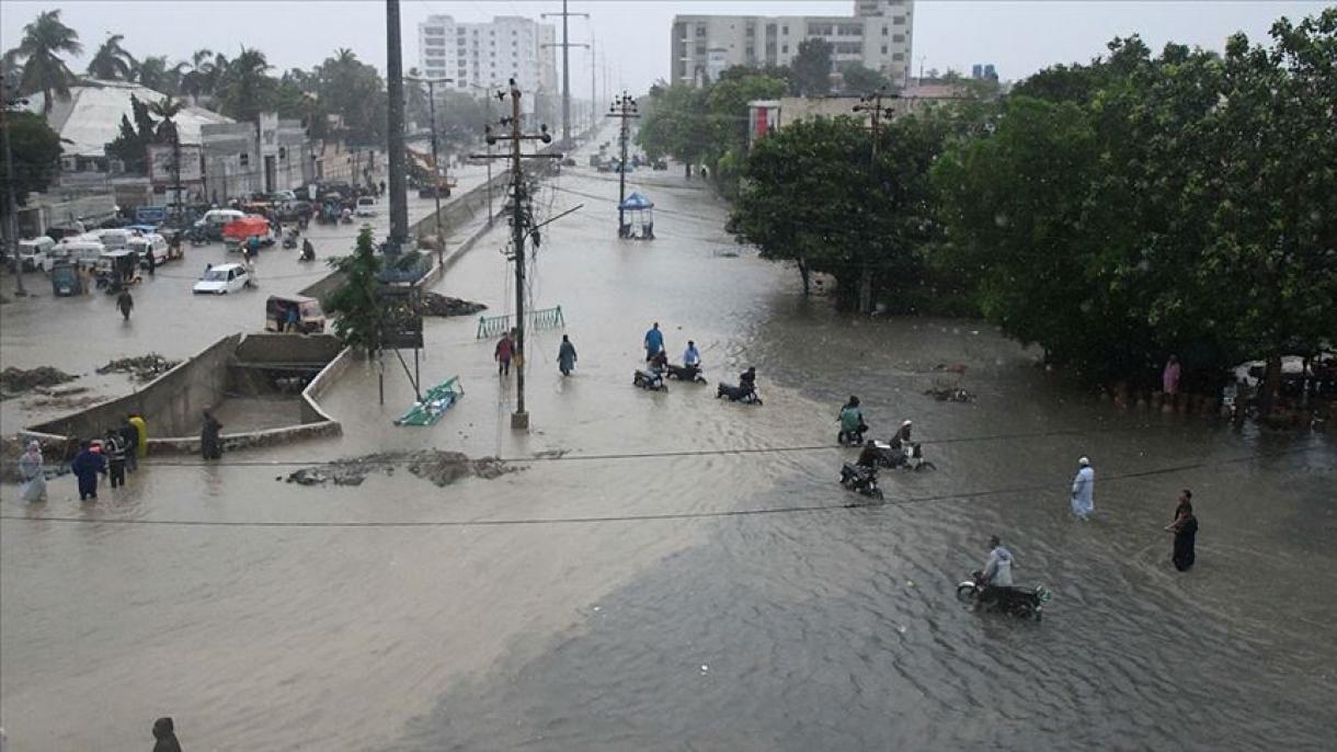 Asciende a 198 el número de muertos por inundaciones en Pakistán