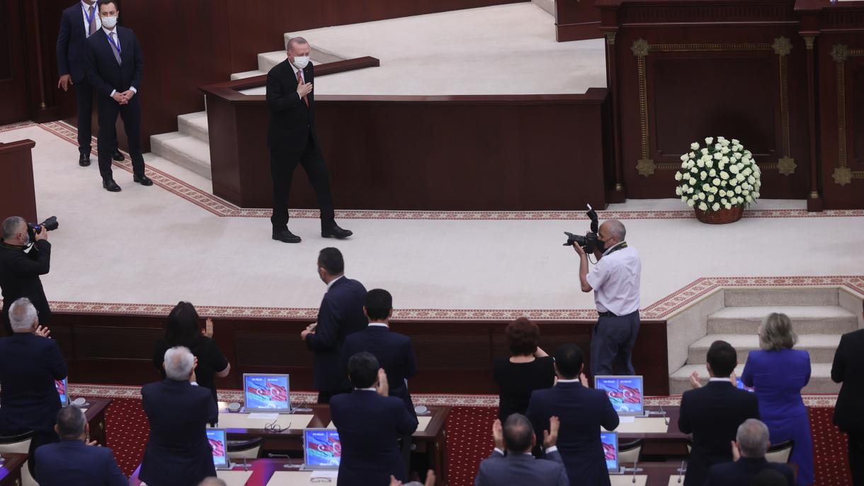 Erdoğan-Azerbaycan Meclisi-2.jpg