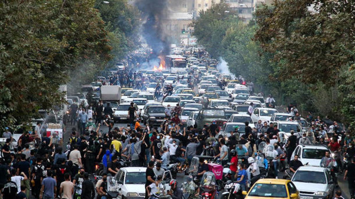iranda namayishlarda onlarche kshi hayatidin ayrildi