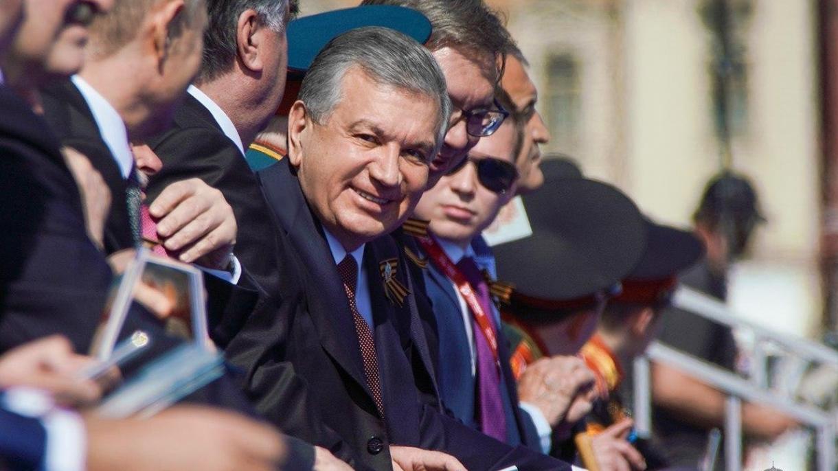 Shavkat Mirziyoyev G‘alabaning 75 yilligiga bag‘ishlangan paradda ishtirok etdi