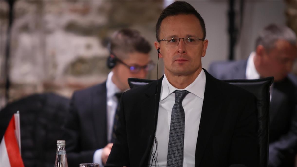 Szijjártó: az Európai Uniónak ki kell fizetnie minden beígért támogatást Törökországnak