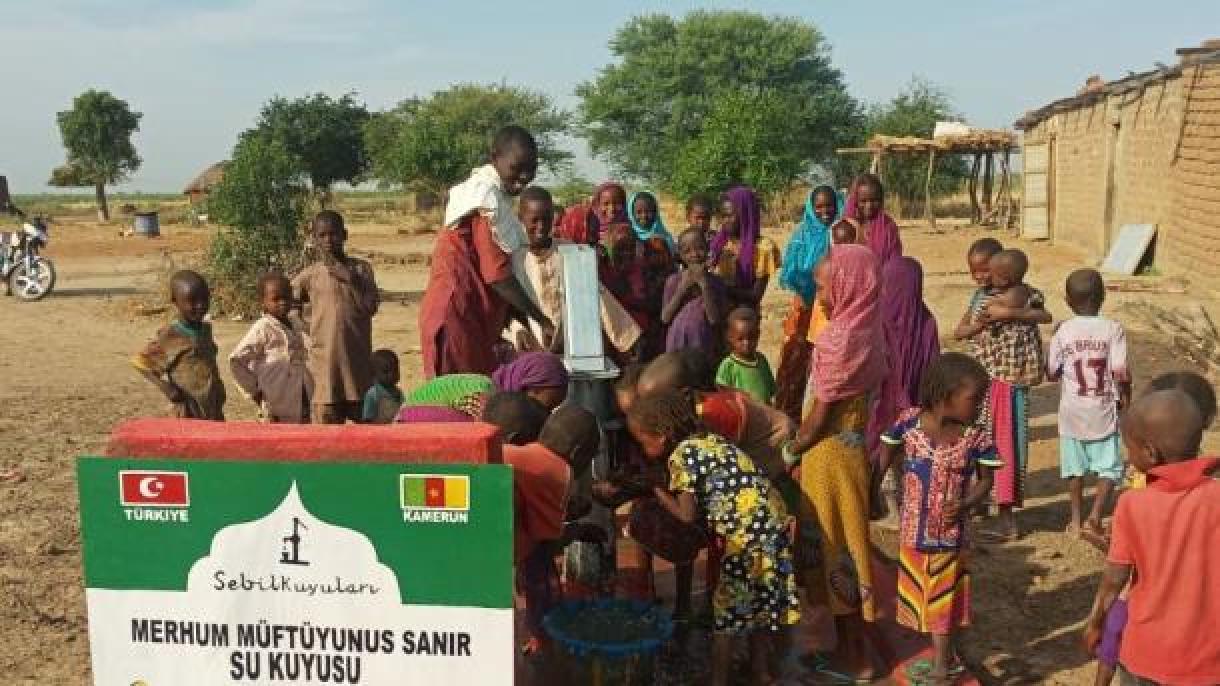 Fundação de ajuda turca abriu poço de água nos Camarões