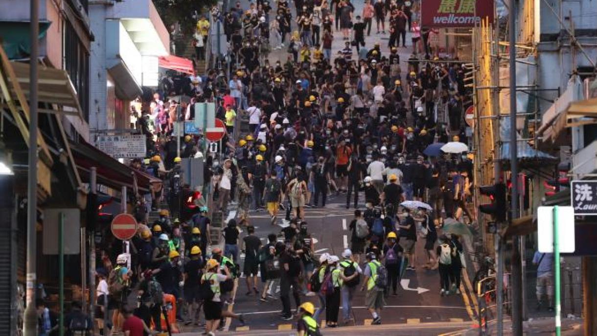 Tovább tartanak a tüntetések Hong Kongban