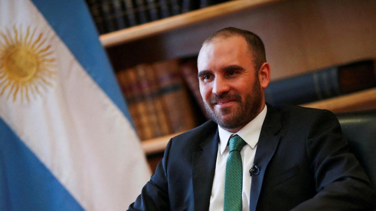 ئارگېنتىنانىڭ ئىقتىساد مىنىستىرى ۋەزىپىسىدىن ئىستىپا بەردى