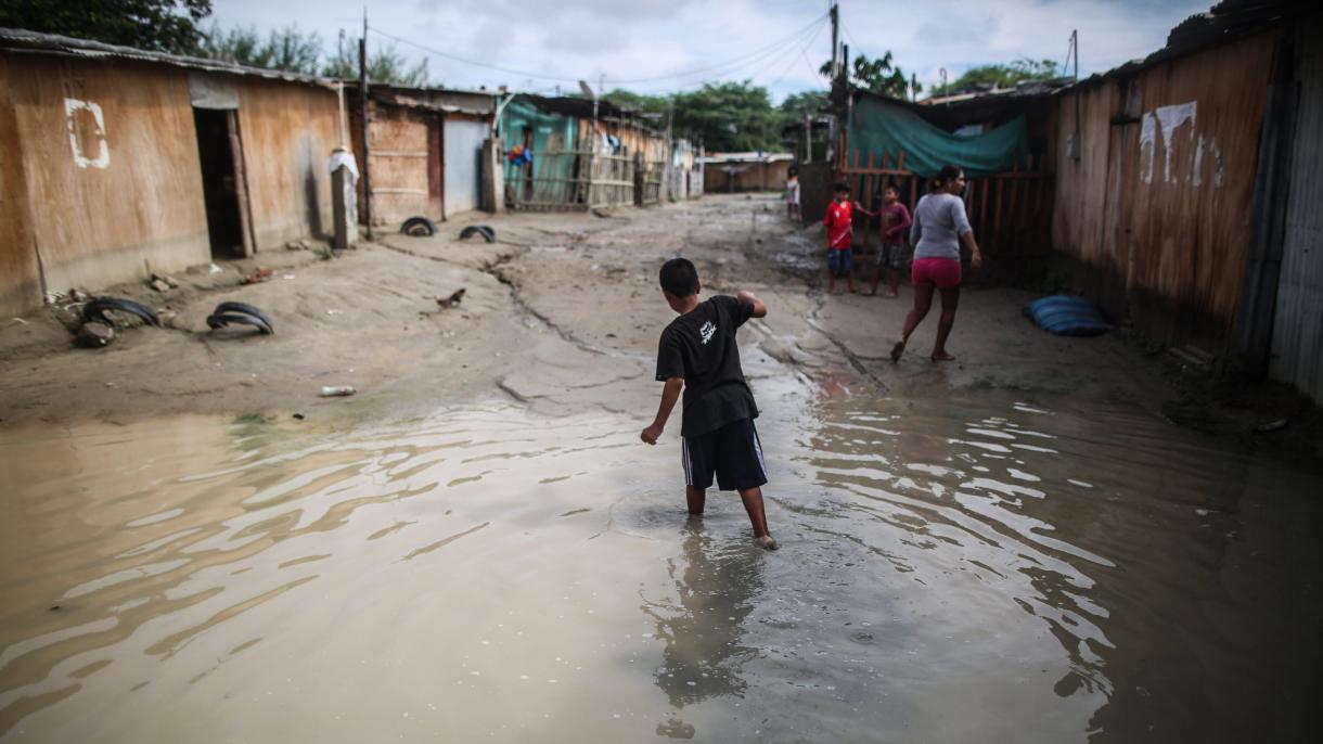 Δεκάδες νεκροί λόγω πλημμυρών στο Περού