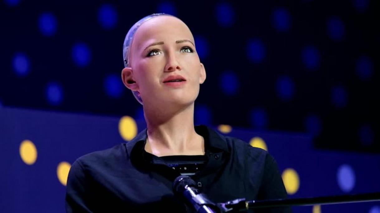 İnsanın üz ifadəsini təkrarlayan robot hazırlanıb