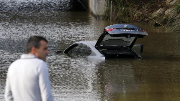 امریکہ اور فرانس میں شدید بارشوں نے تباہی مچادی،6 افراد ہلاک
