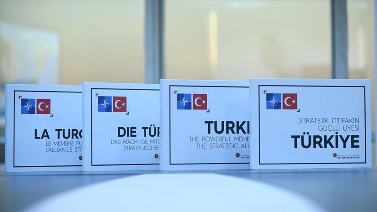 اهدای کتاب "ترکیه، عضو قدرتمند اتحاد استراتژیک" از سوی اردوغان به رهبران نشست چهارگانه