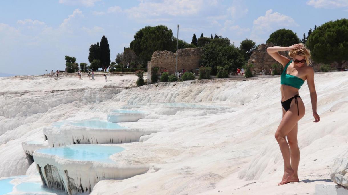 Pamukkale Hierapolis1.jpg