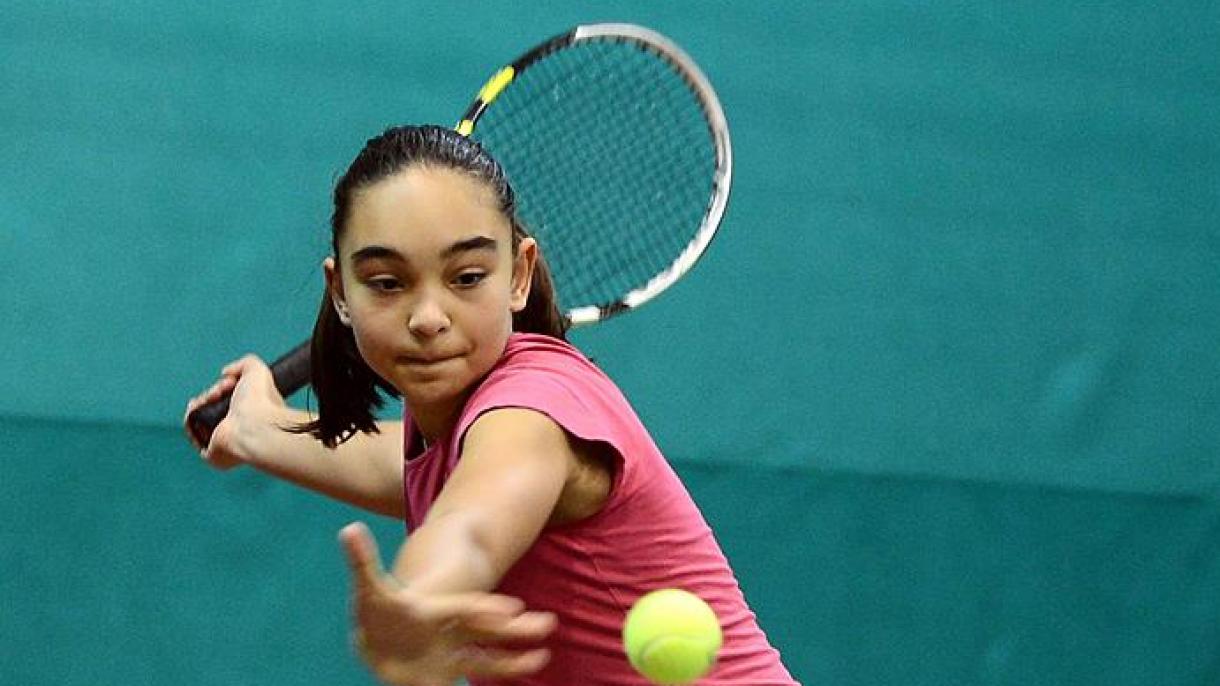 La tenista juvenil Selin Övünç se consagra campeona en la India