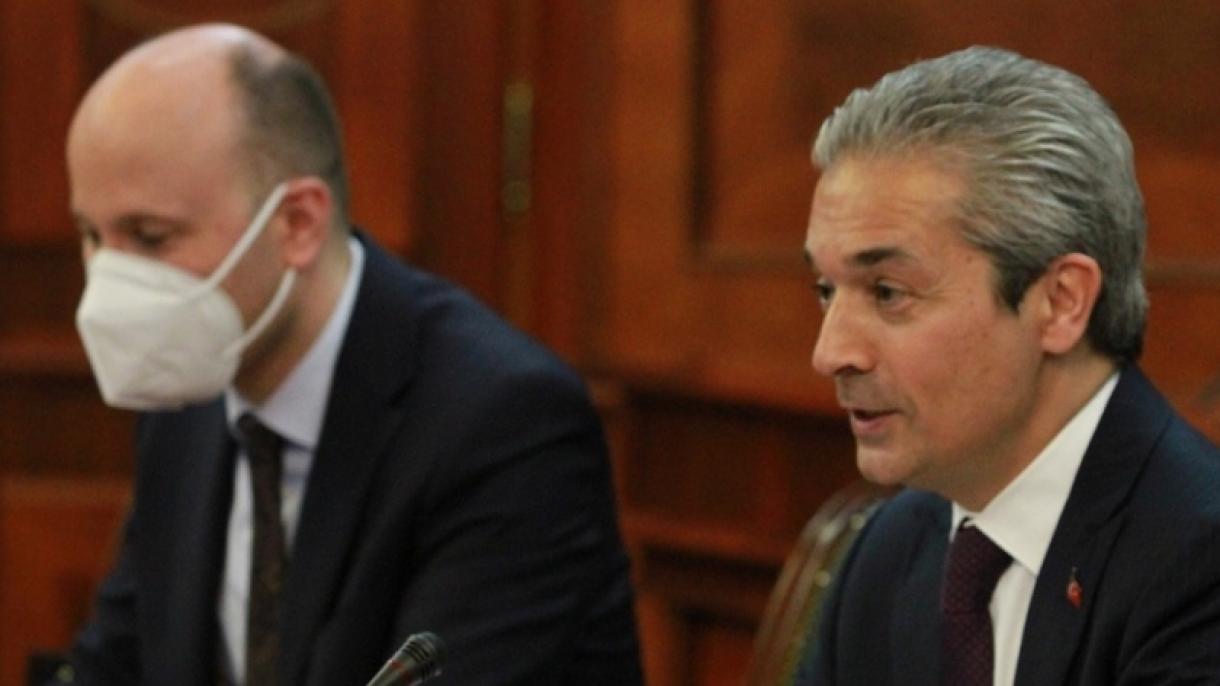 Турција и Србија се договорија за меѓусебно признавање на сертификатите за вакцина против Ковид-19