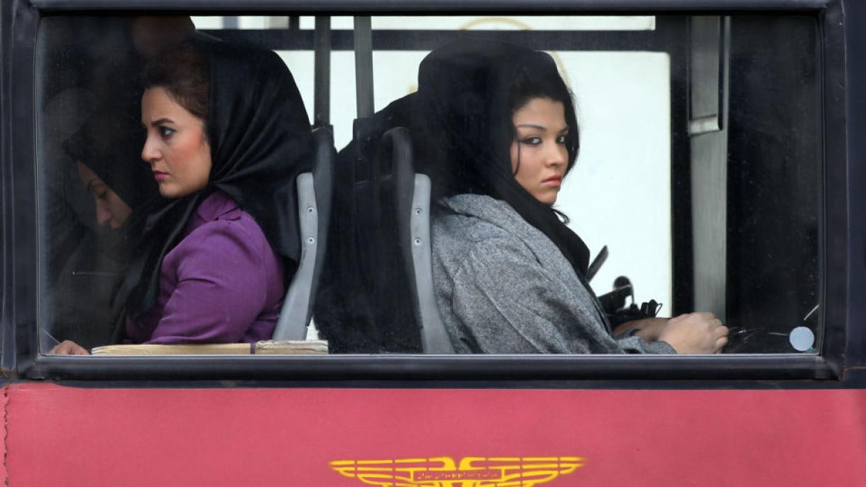 انتخاب راننده زن برای سرویس های مدارس دخترانه در تهران