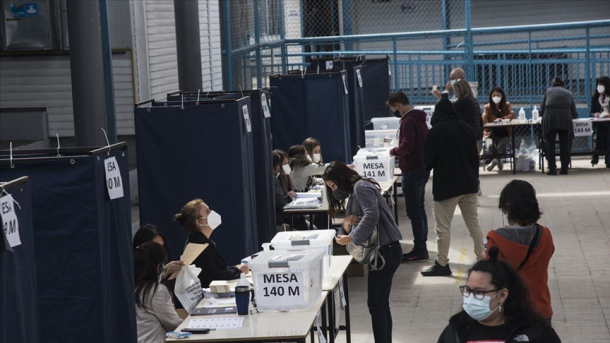 Los chilenos acudirán a las urnas el domingo para elegir a su presidente