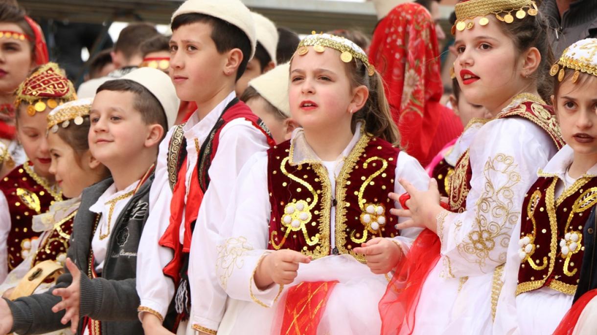 Arnavutluk_Nevruz bayramı kutlamaları_01.jpg