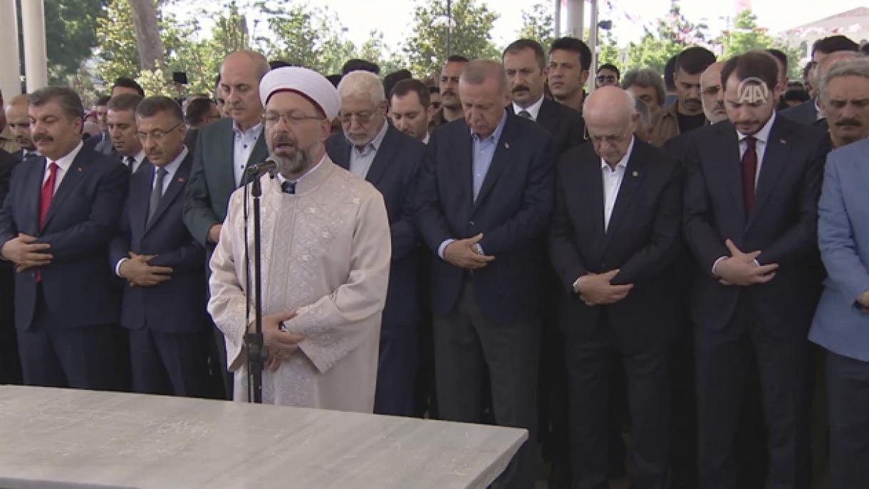 اقامه نماز غایب برای محمد مُرسی با حضور اردوغان در استانبول