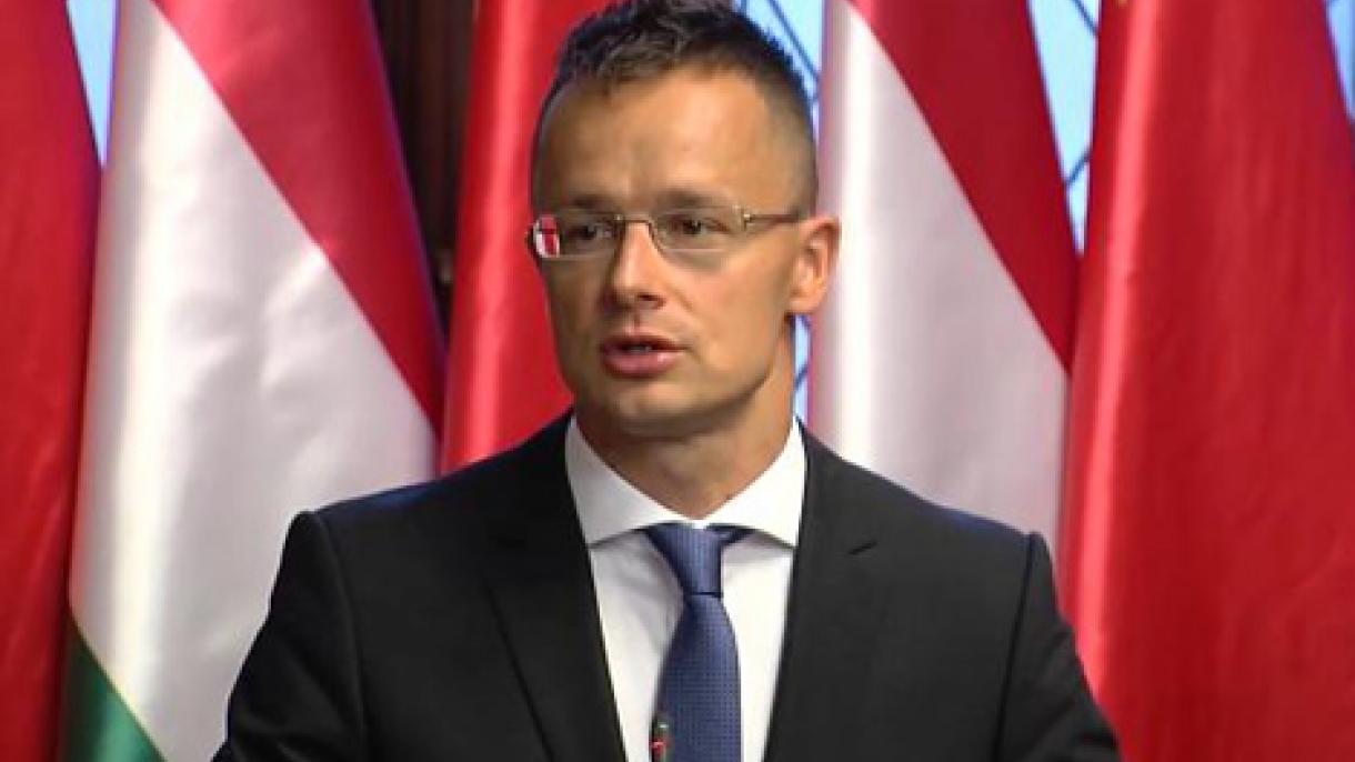 Szijjártó: Magyarország elítéli a puccskísérletet