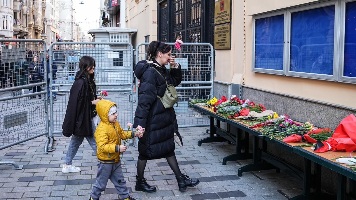 istanbul’daki rus konsoloslugunda yas.jpg