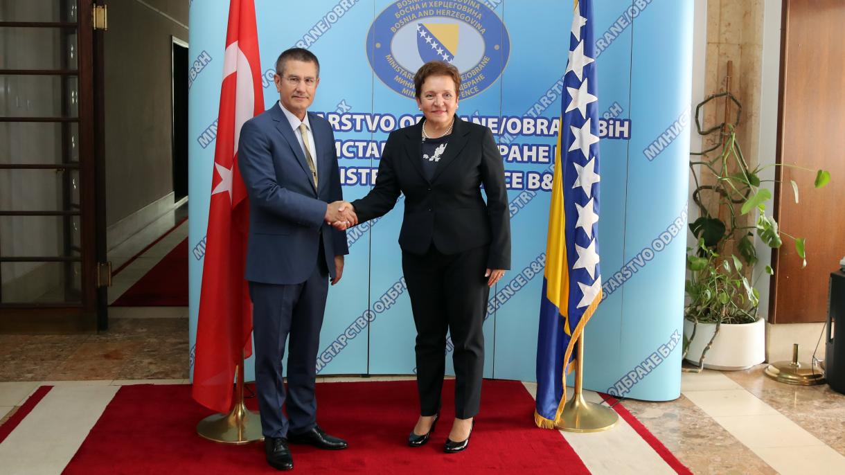 Ministrul Apărării Canikli se află într-o vizită oficilă în Bosnia și Herțegovina