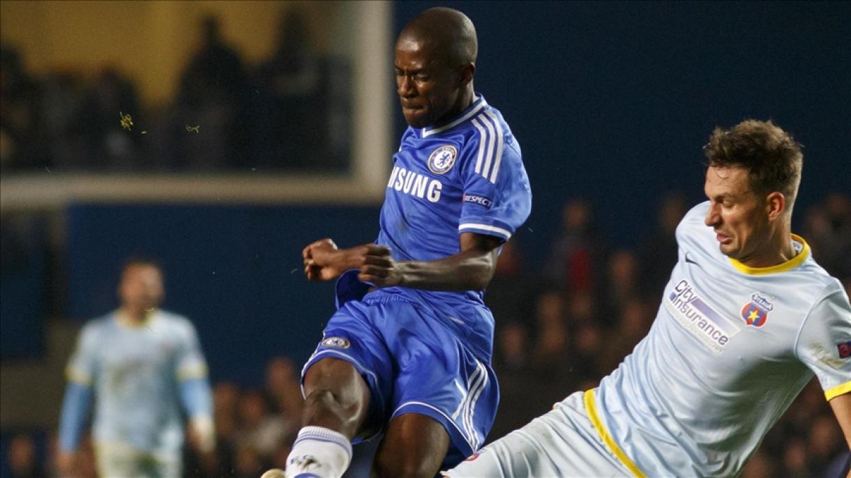 La estrella del fútbol brasileño Ramires anunció su retiro a los 35 años