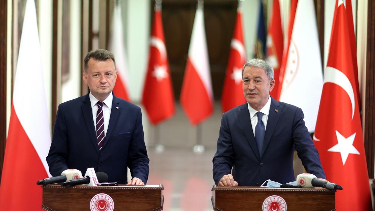 Milli Savunma Bakanı Hulusi Akar Polonya Savunma Bakanı Mariusz Blaszczak2.jpg