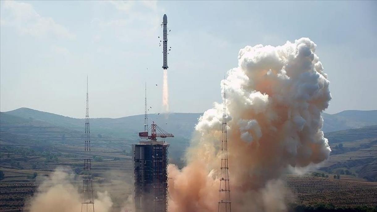 中国成功发射遥感35号03组卫星