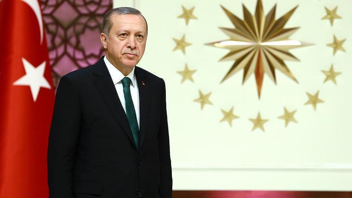 اردوغان، 13 می آنا‌لار گونو موناسیبتیله مساژ یاییب