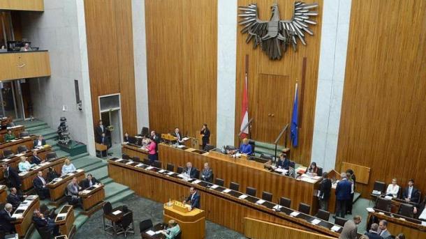 Avropada qaçqınlara qarşı tədbirlər sərtləşdirilir