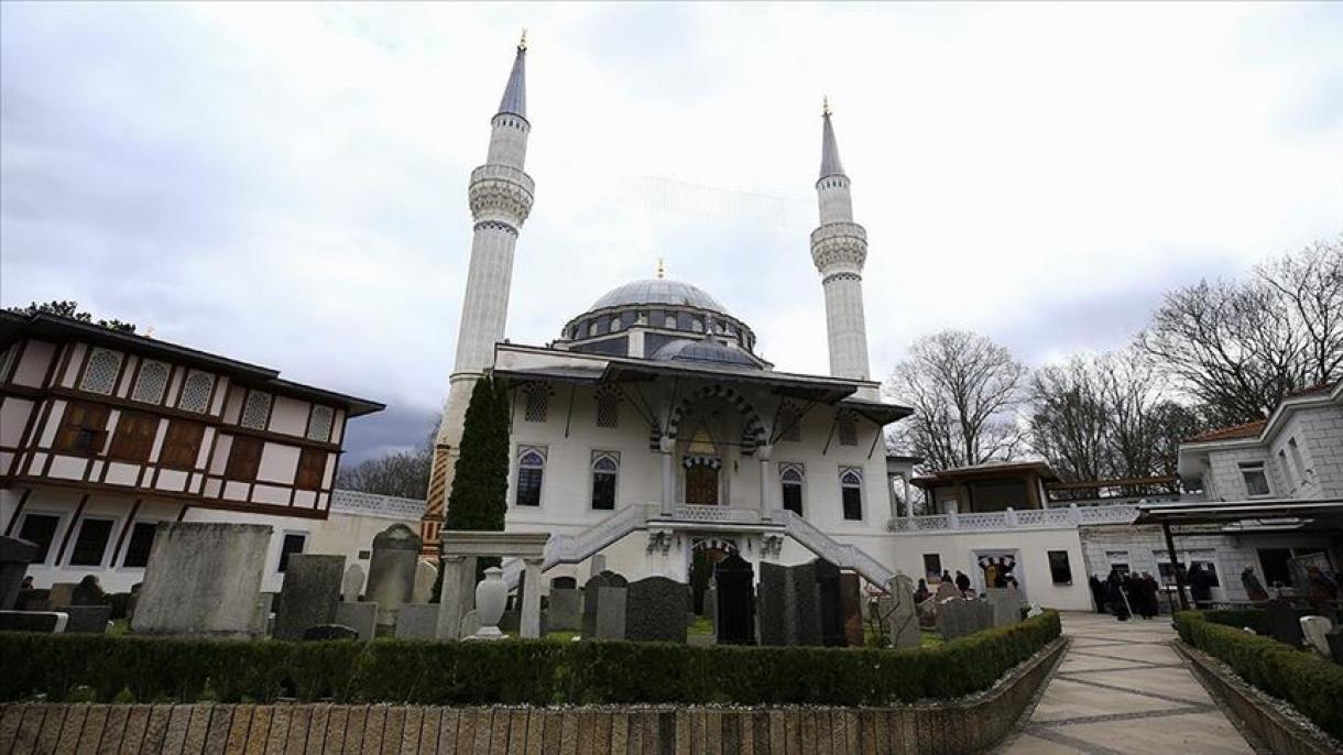 مساجد در آلمان در ماه می باز خواهد شد