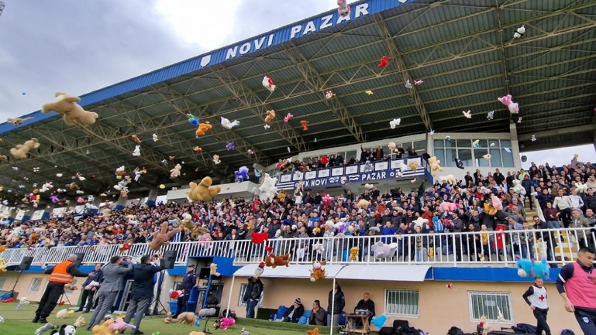 Novi Pazar-Radnicki maci oyuncak.jpg