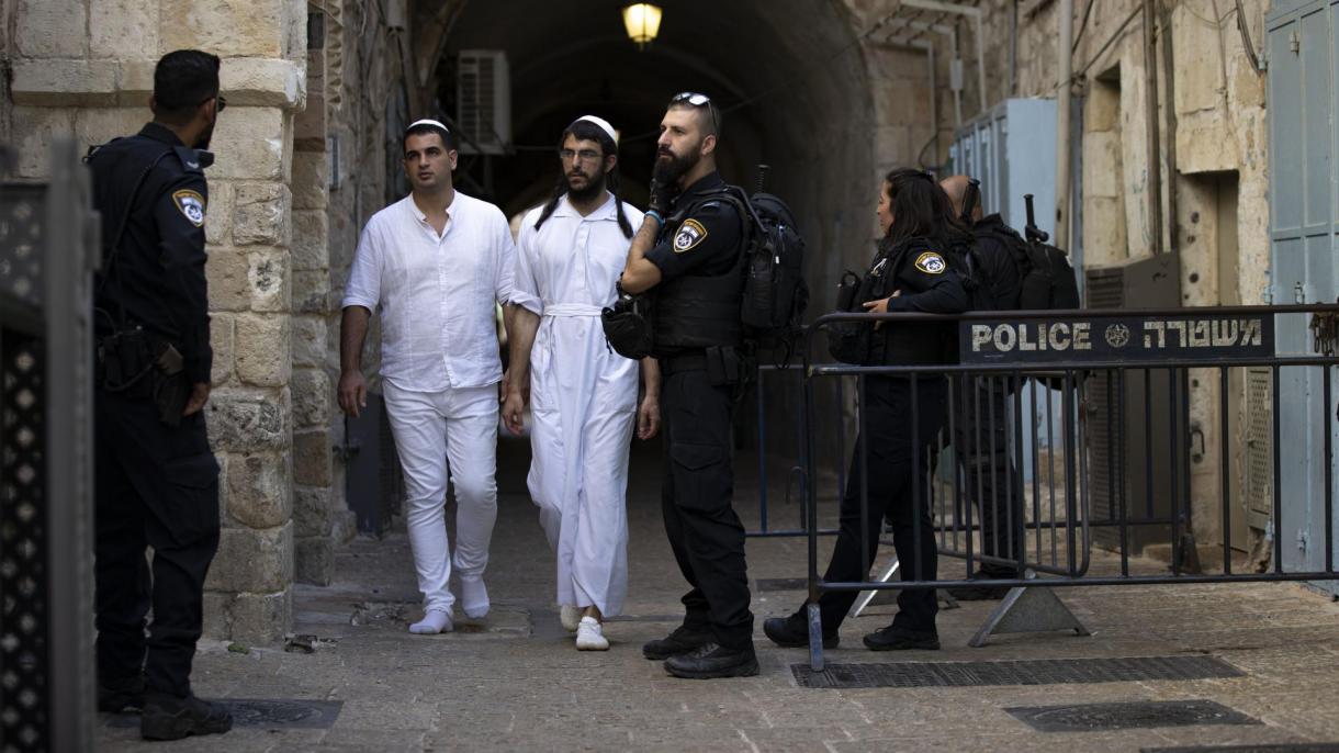esebiy yehudiylar yene mesjidi eqsagha bésip kirdi