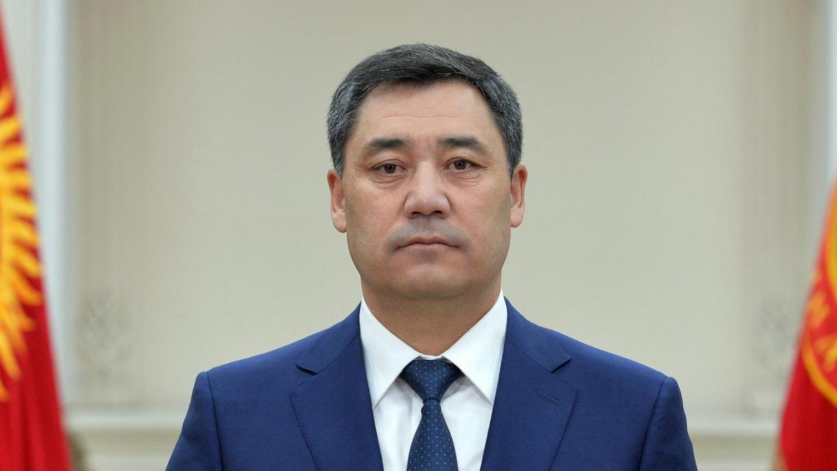 Жапаров кыргыз-тажик чек арасындагы үйлөрүнөн чыгып кеткендерди «мекенине кайтууга» чакырды