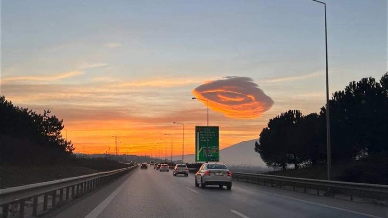 Nube lenticular en Bursa