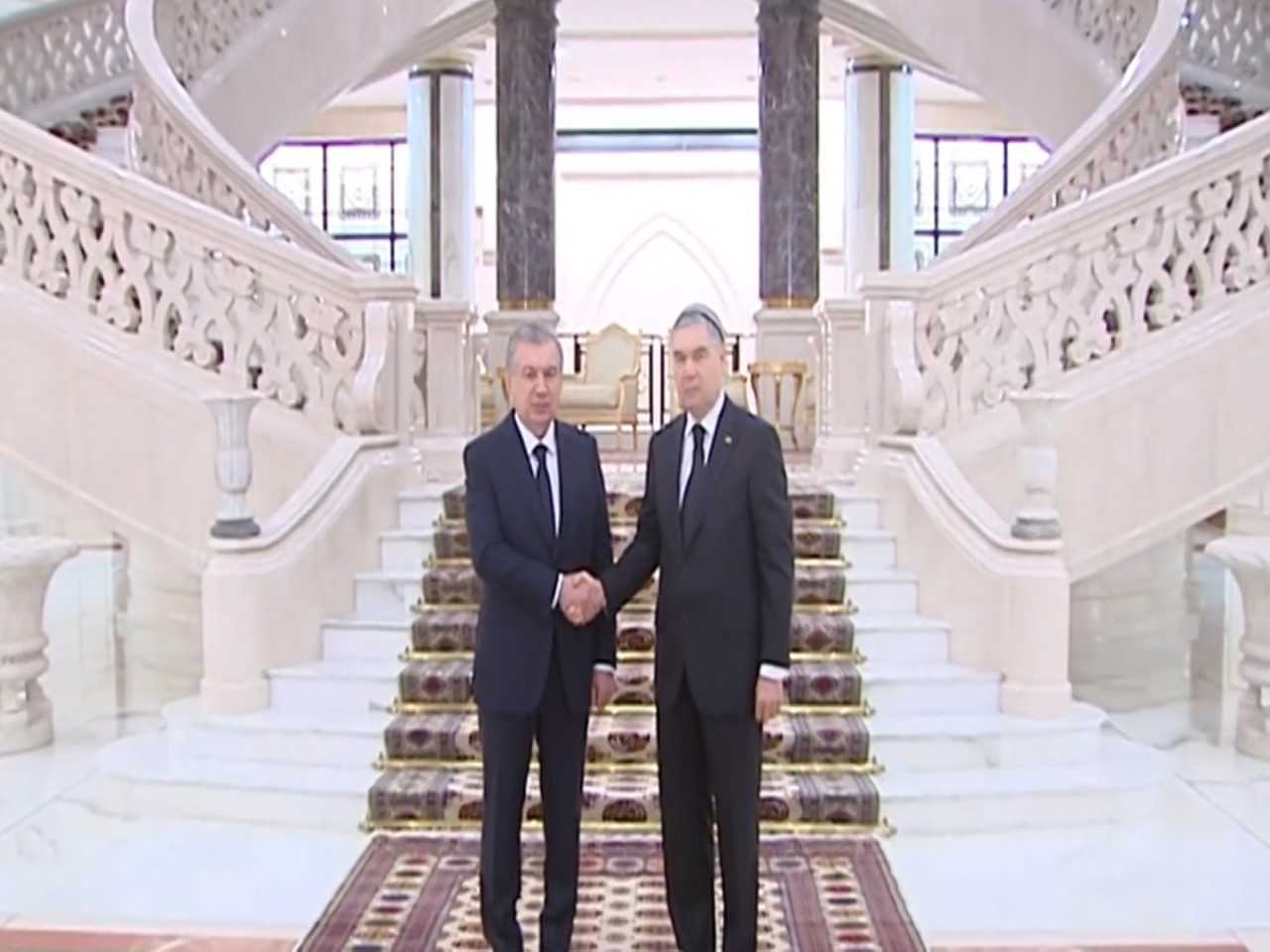 Özbegistanyň Prezidenti Türkmenistanda Saparda Boldy