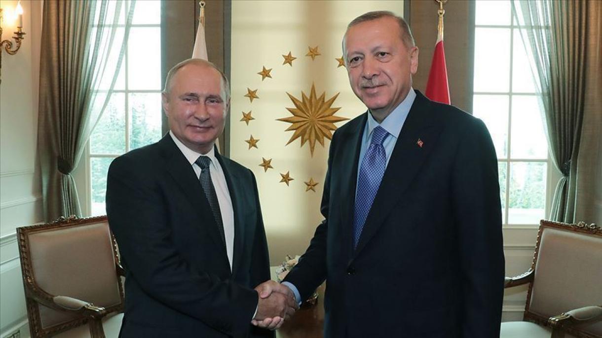 Erdoğan telefonon tárgyalt Putyinnal