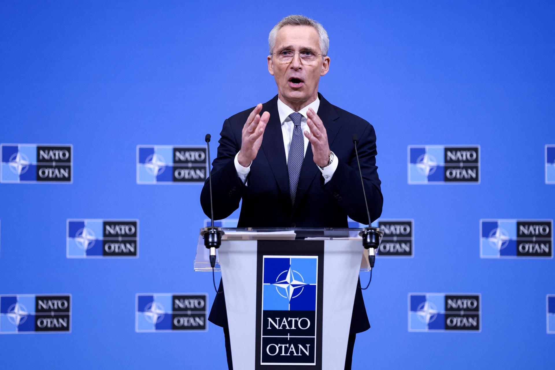 Yens Stoltenberq İsveç və Finlandiyanın NATO-ya üzvlük üçün müraciətlərindən danışıb