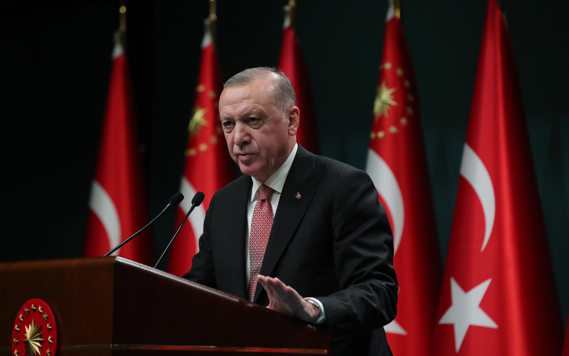 Erdogan valuta l'incontro con Biden e il vertice NATO